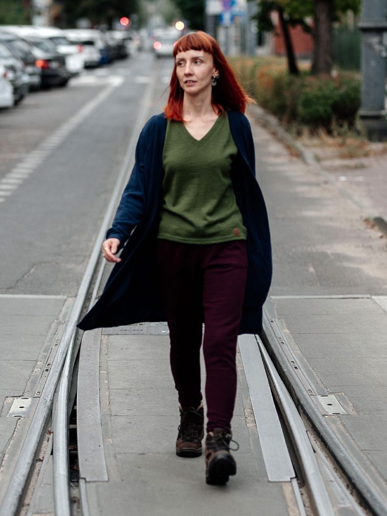 kardigan merino model 2 Custom thicker merino wool long cardigan - Image 3