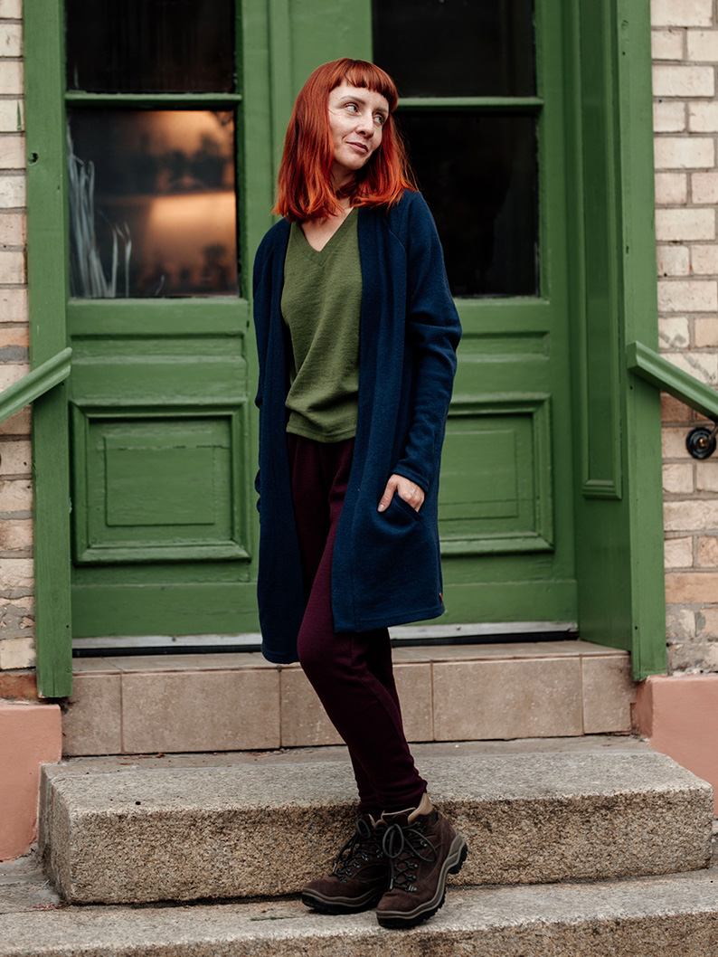 kardigan merino model 3 Custom thicker merino wool long cardigan - Image 4