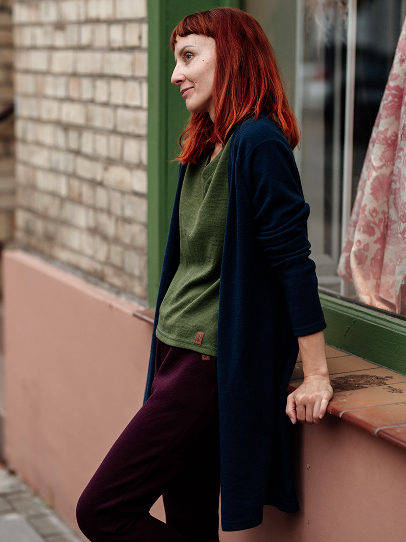 kardigan merino model 4 Custom thicker merino wool long cardigan - Image 5